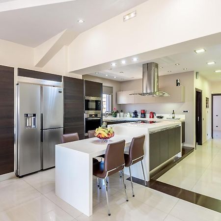 Luxury Villa In City Center With Rooftop Swimming Pool La Canée Extérieur photo